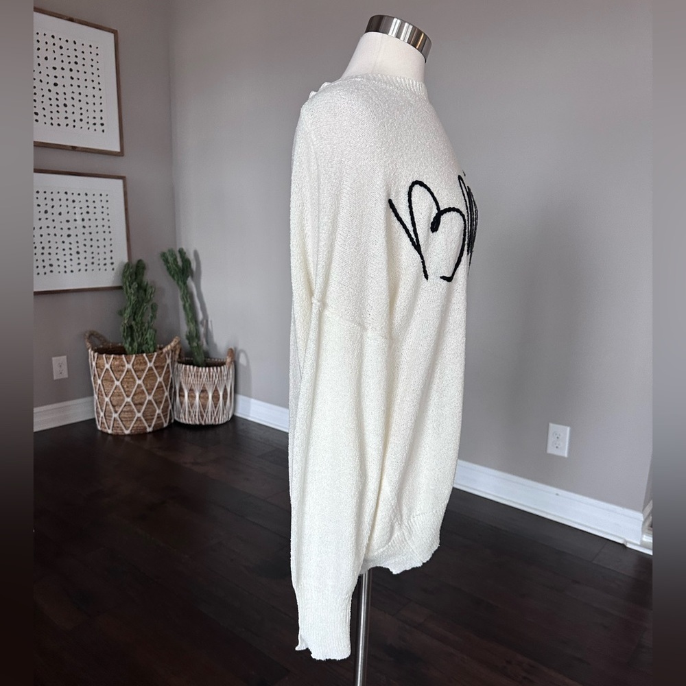 Boutique x Royal & Reese Bonjour Graphic Light Knit Oversized Sweater Ivory LG - Picture 3 of 10